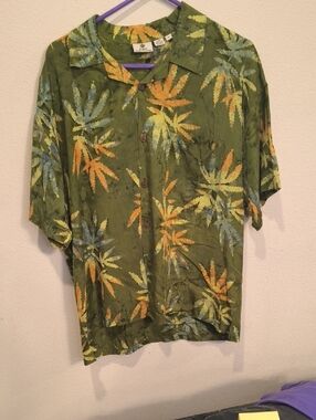 Men's Olive Green Tropical Cannabis Leaf Short-Sleeve Shirt Men's Large